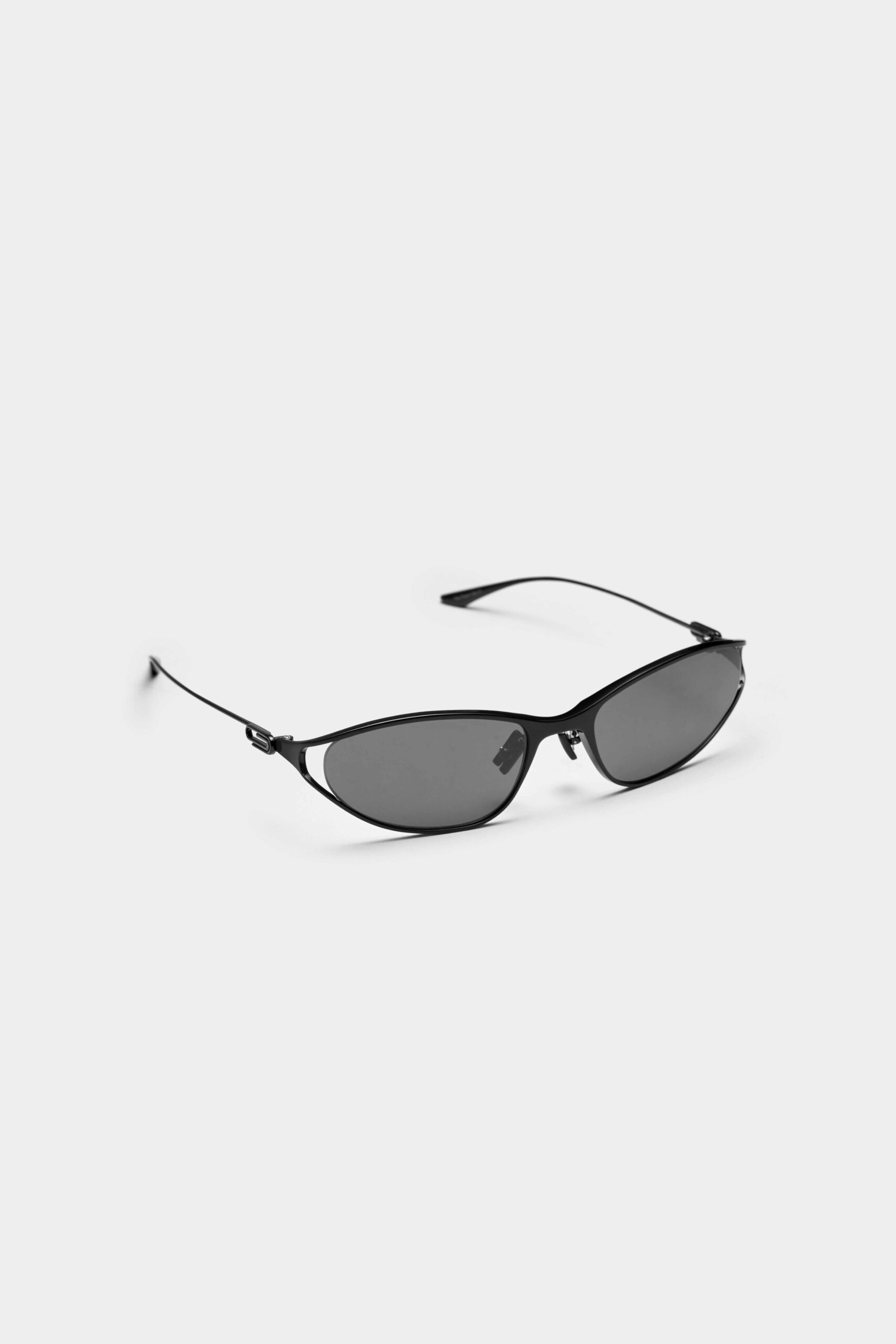 Kính mát SEESON The Paper Clip 01 Sunglasses 1 SEESON The Paper clip 01 Sunglasses Black-Black.jpg