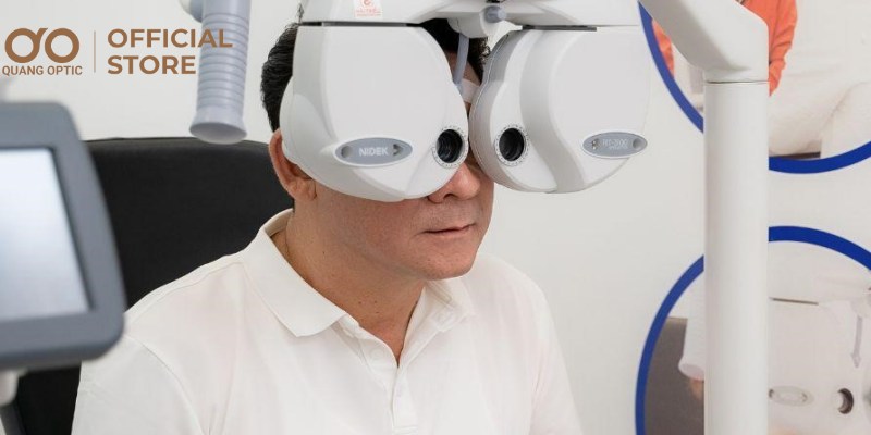 Mắt kính Đà Nẵng: ghé Quang Optic để “đeo là hợp” 3 Đo mắt và tư vấn chuyên sâu để đưa ra phương pháp phù hợp