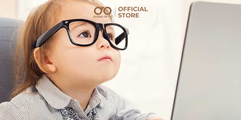 Tròng kính gọng quản lý cận thị thế hệ mới
