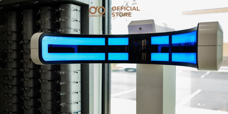 9 camera siêu viễn vọng, quét 3D 180°.
