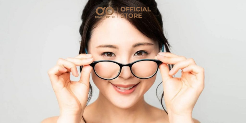 Chớp mắt thường xuyên: