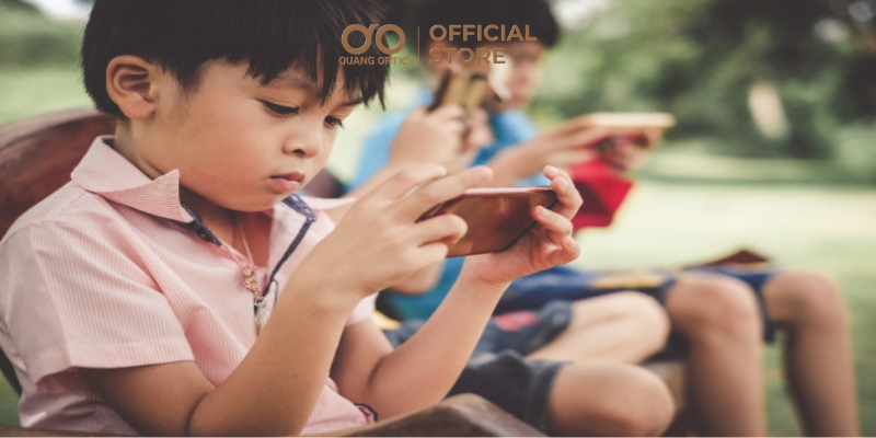 Khoảng cách nhìn quá gần và kéo dài